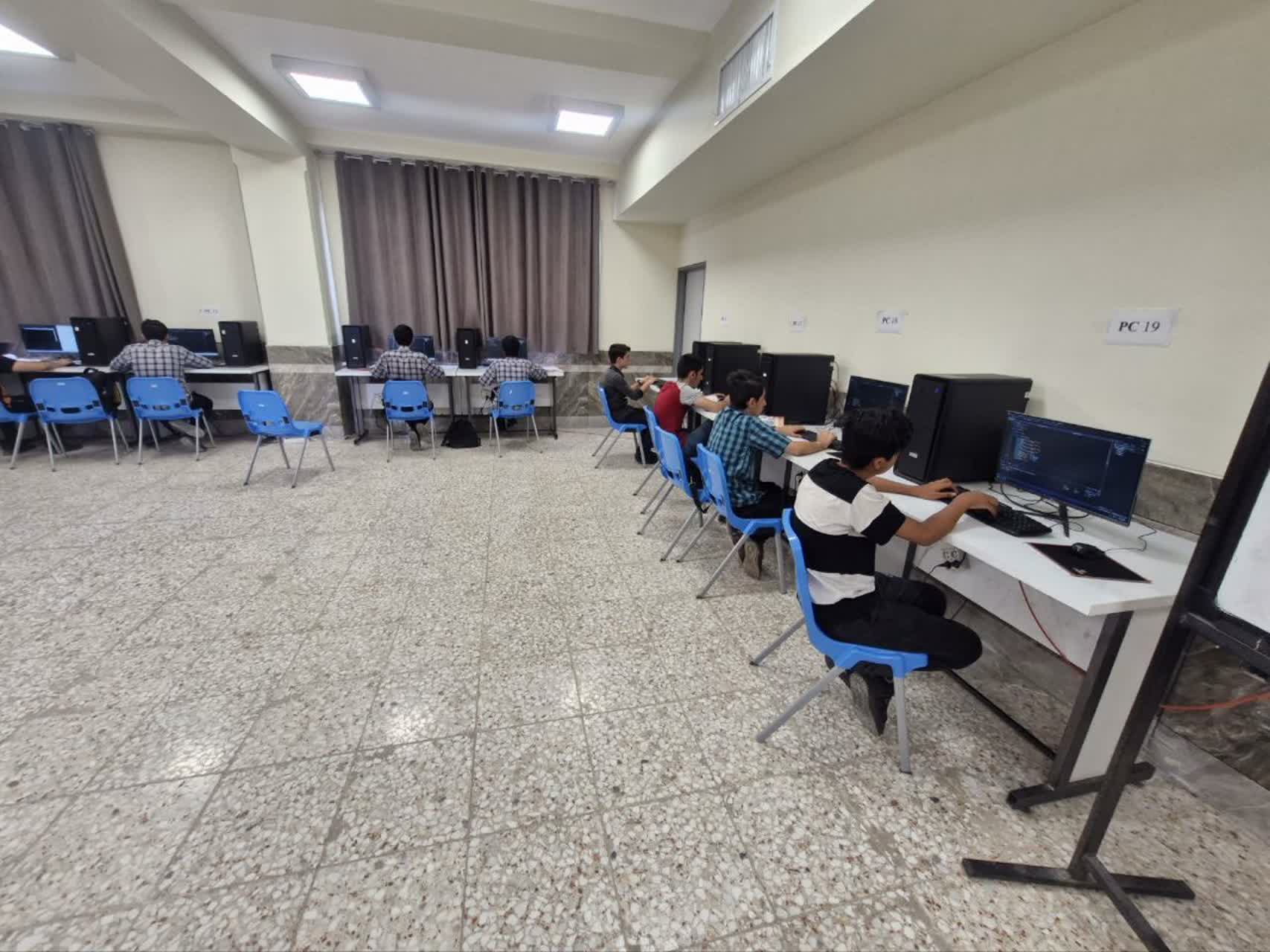 رشته کامپیوتر کار در کارگاه-4